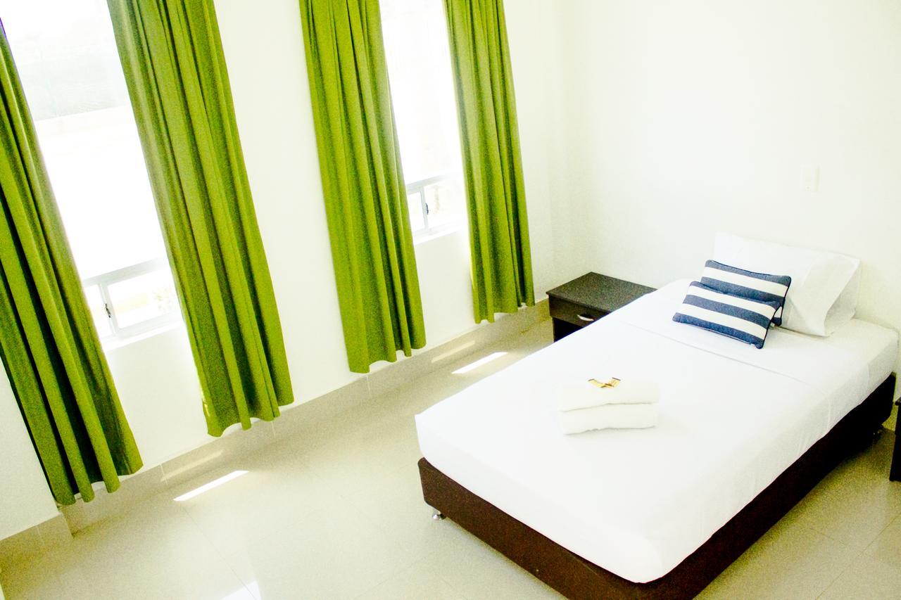Hotel Las Olas Mamonal Картахена Экстерьер фото